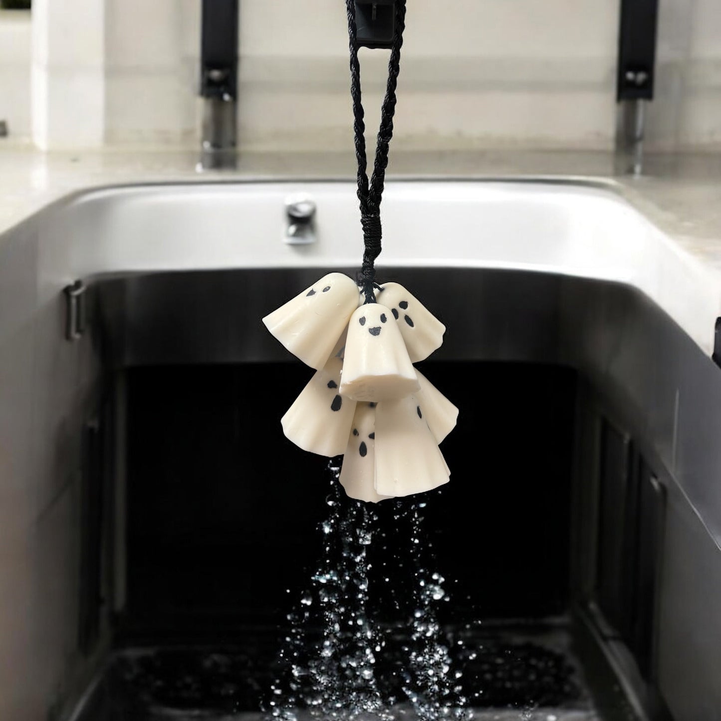 👻 Ghost Hanging Soap – Cinnamon & Pumpkin spice Fragrance oil